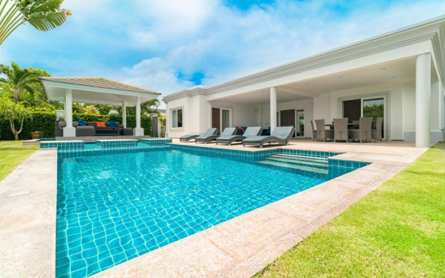 Luxury Pool Villa 608