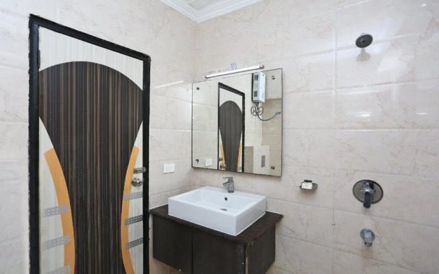 OYO 16688 Hotel Vrs