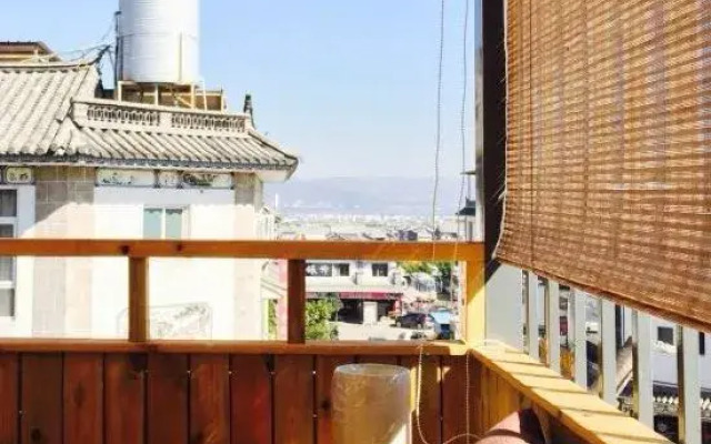 Ancient City Yishan Mingyue Inn