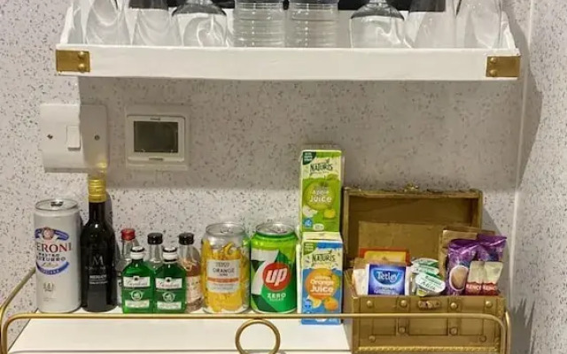 Oakwood Cabin Retreat in Bexleyheath