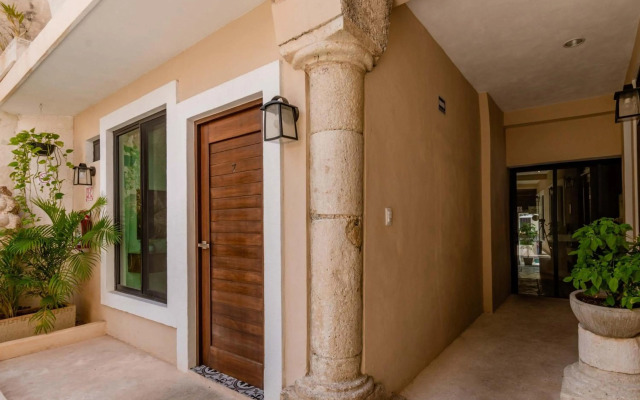 Hotel Colonial Zaci by GuruHotel