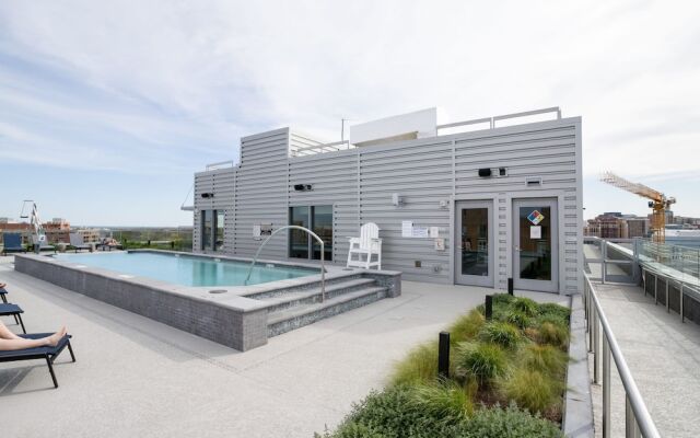 Gorgeous 1Br at Clarendon With Gym