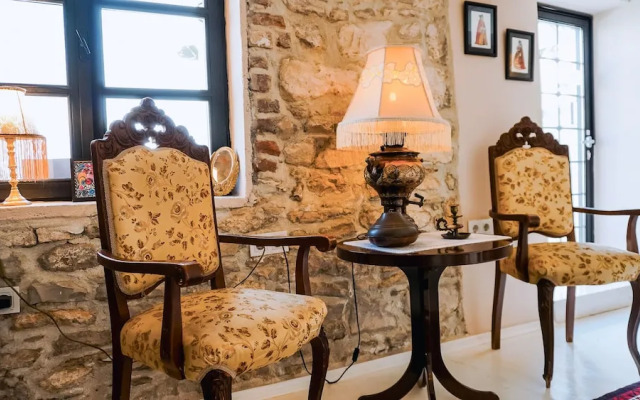 1870 Taş Konak Otel - Sanat Sokağı
