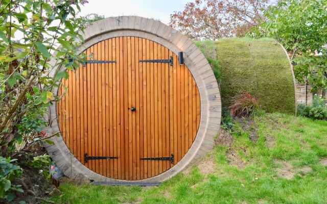 Hobbit-style House in Bath