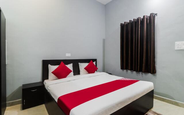 Hotel Golden Leaf by OYO Rooms