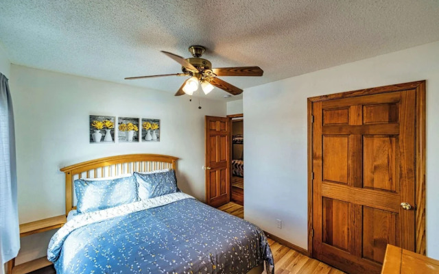 Redbud Retreat Amenity-filled Waterfront Home!