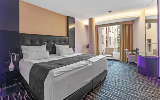 Dancing House – Tančící dům hotel