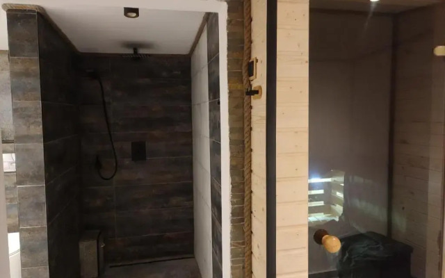 Lawendowo- sauna jacuzzi domki w ogrodzie i apartamenty w kamienicy