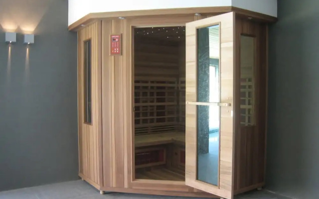 Holiday Home in Beernem With Shared Sauna