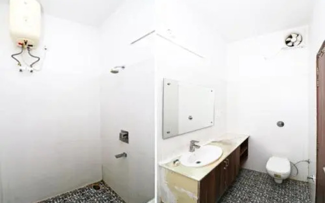 Royal Castle Resort by OYO Rooms