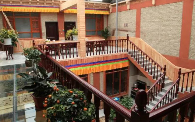 Diqing Shangri-La Gudao Argyle Inn (Duke Zong Ancient City Branch)