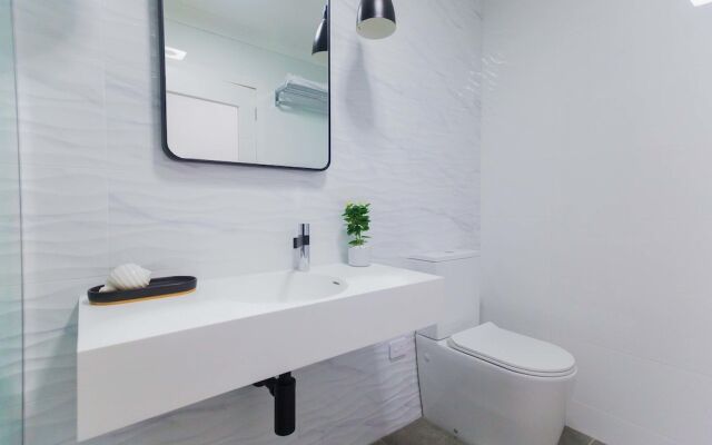 Surfers Paradise Holiday Beach House