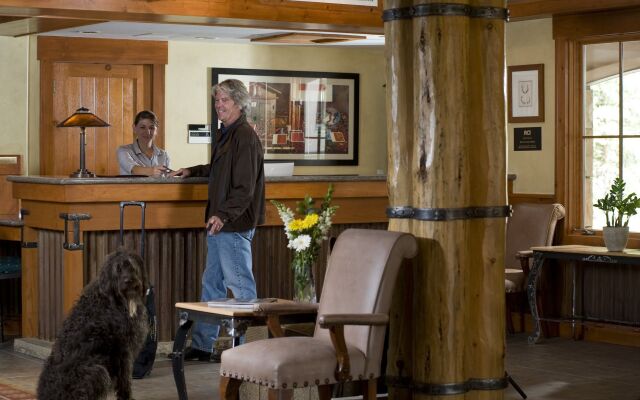Inn at Lost Creek