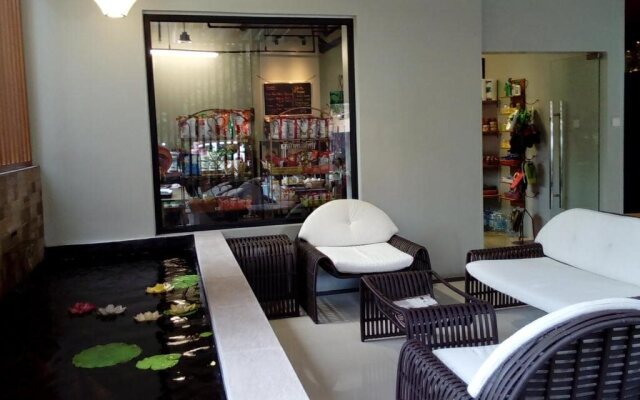 Lot 8 Serviced Apartments