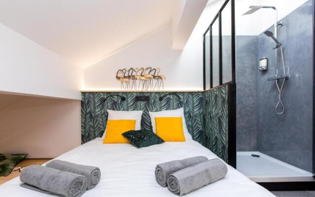 Duplex : Plage 300m, Clim, Netflix