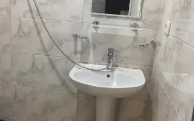 Semeinyi Otel V Kobuleti