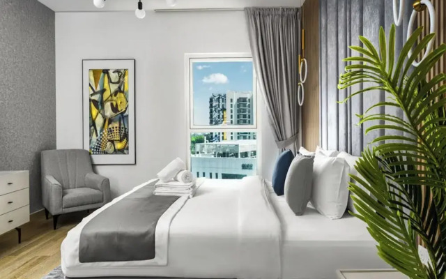 Luxe Ventures Waters Edge Haven