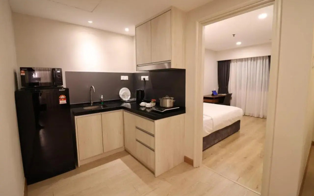 Crown Regency Serviced Suites