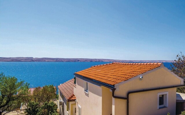 Beautiful Apartment in Karlobag With Wifi