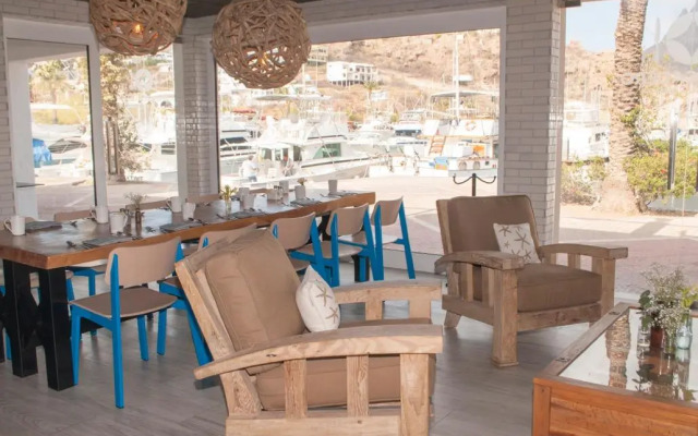 Marinaterra Hotel & Spa