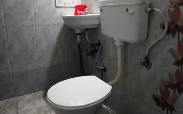 Hotel Radhe Inn by OYO Rooms