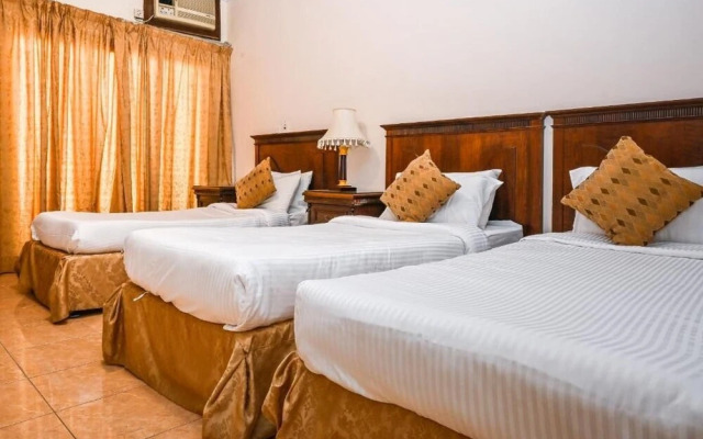 Celine Aparthotel