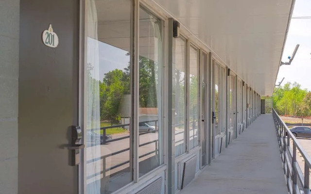 Masters Inn Selma/Smithfield I-95 By OYO