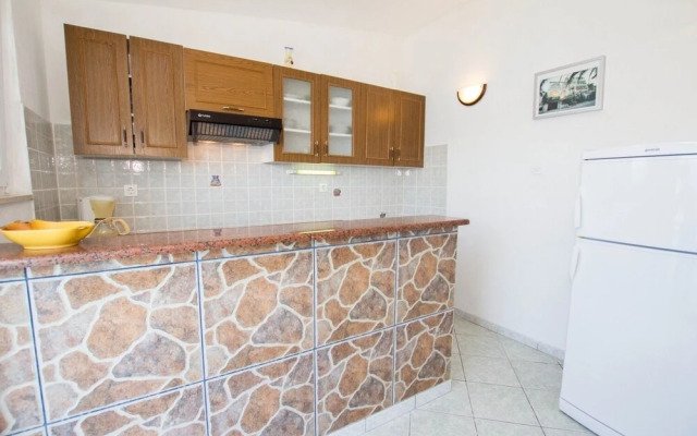 David - 20m From the Beach With Parking - A1