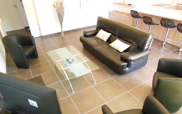 3 Bedrooms, 3 bathrooms central Cannes Lecerf 411