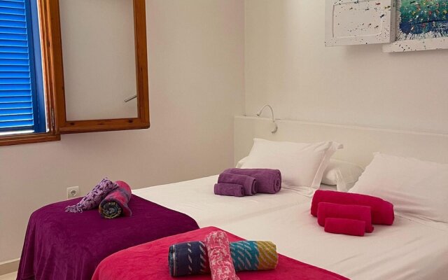 Belvilla by OYO Es Queixal