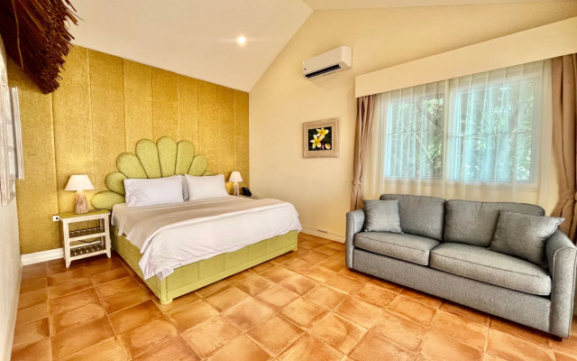 Coco Grove Beach Resort
