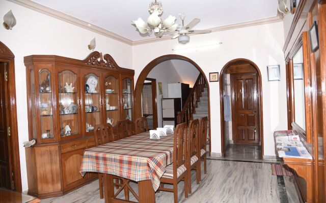 Anjani Mansion Guest House