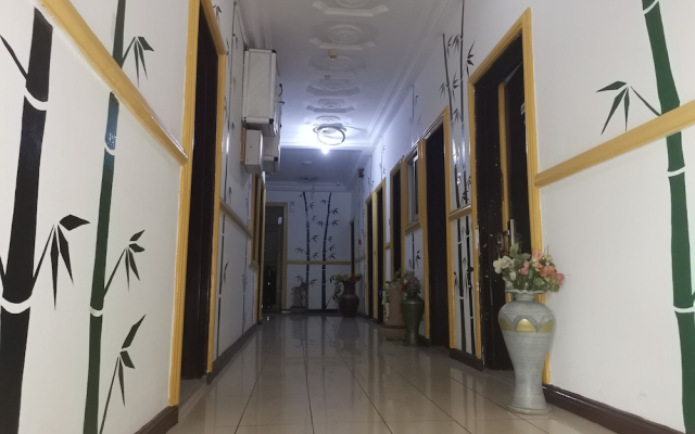 Airport Side Hotel