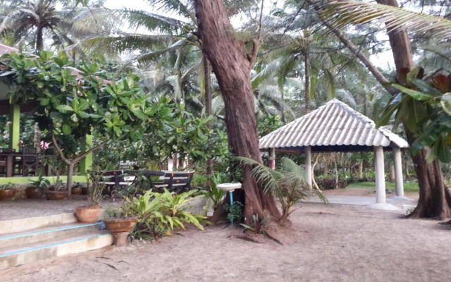 Phayam Coconut Beach Resort