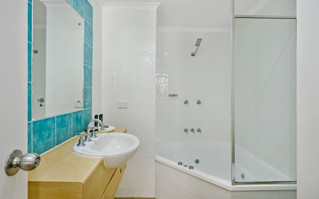 Mantra PortSea