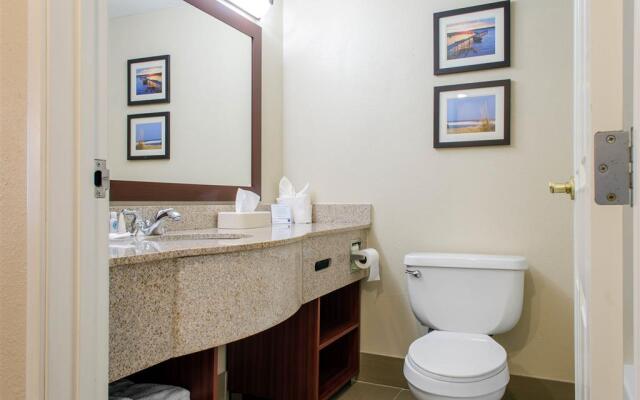 Comfort Inn & Suites Biloxi - D'Iberville