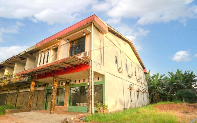 OYO 92609 Guest House Malay Singkawang