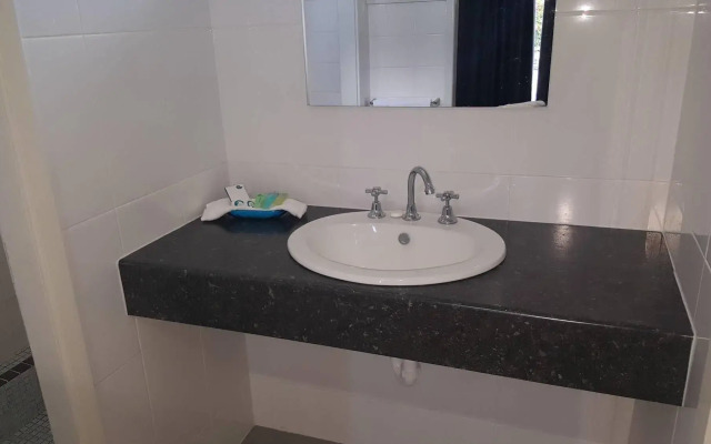 Nightcap at Queens Beach Hotel