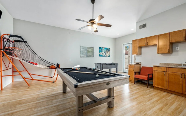 Alligator Vacation Home