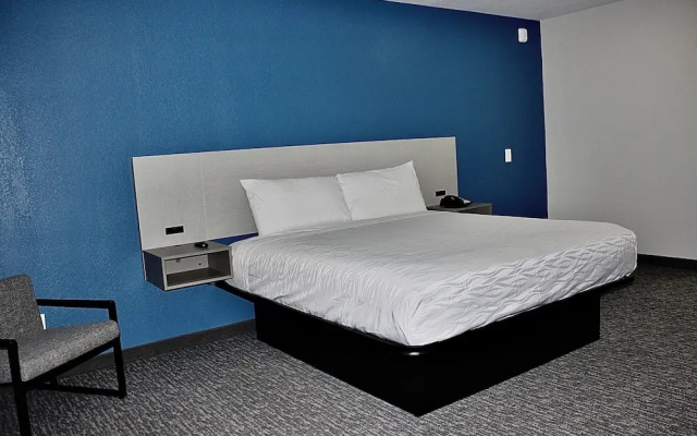 Hummingbird Hotel