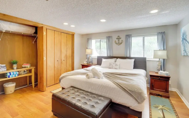 Next to Turtle Preserve: Oceanside Florida Retreat