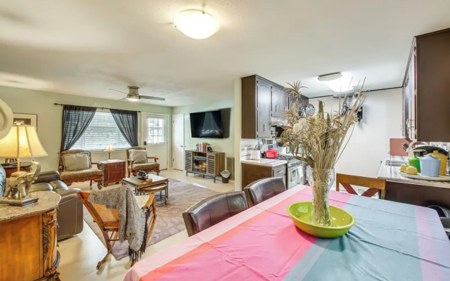 Walk to Bathhouse Row: Dog-friendly Home! - фото 5