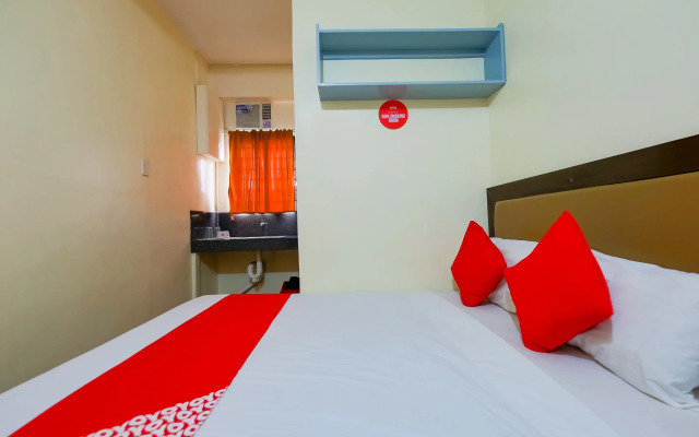 OYO 431 Apollo 11 Apartelle