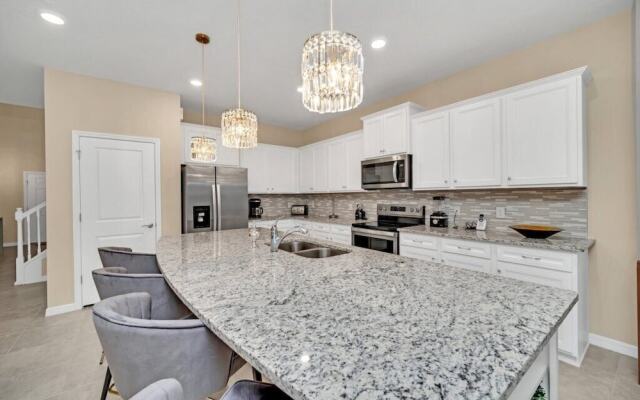 Phillips 8Bed Family Friendly Retreat