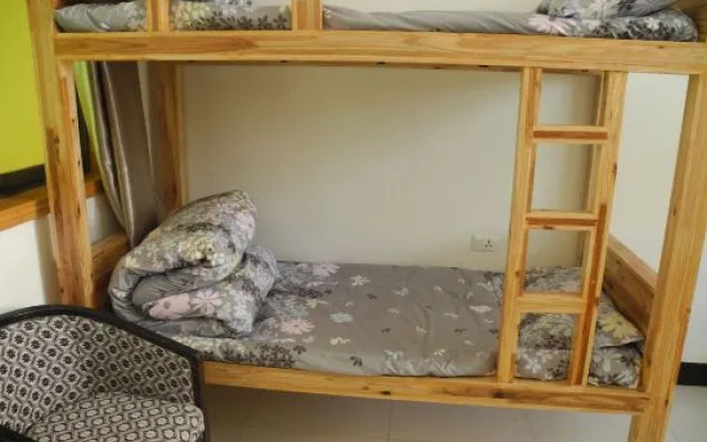 Huashanyi Loft Youth Hostel