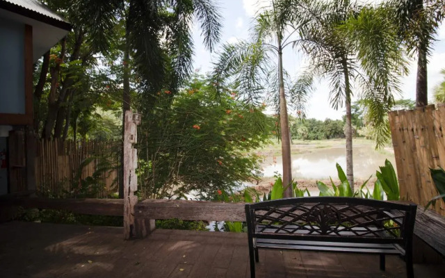 Royal Train Garden Resort By Zuzu