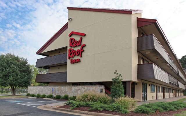 Red Roof Inn Hampton Coliseum & Convention Center