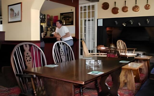 The George Hotel