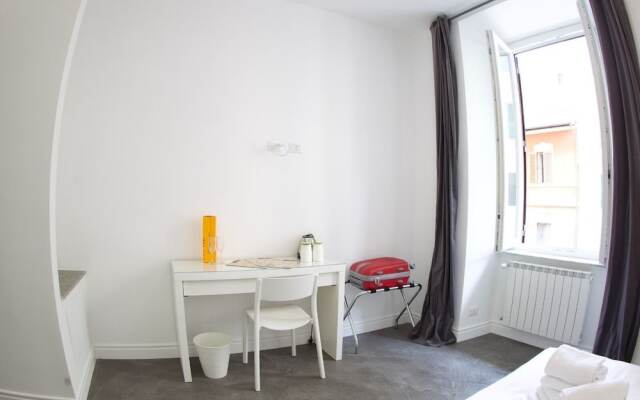 We Love Roma Guesthouse