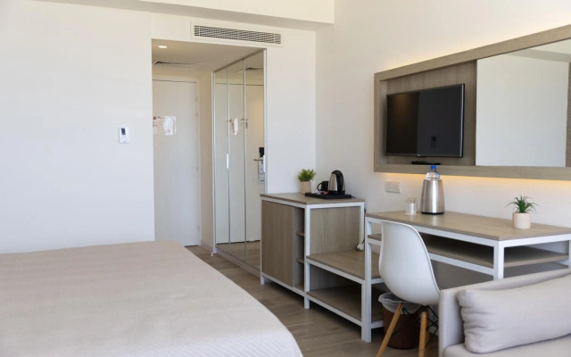Venus Beach Hotel